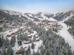 Schweitzer Mountain Resort world class skiing just 30 minutes away